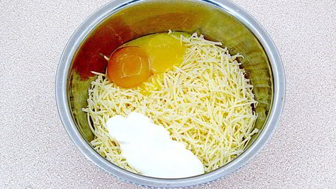 горячие бутерброды со шпротами и сыром