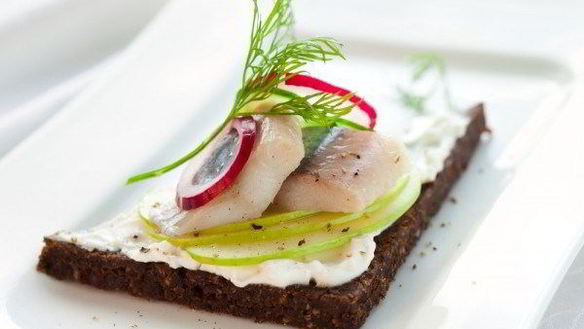 Рецепт Норвежских бутербродов с селедкой