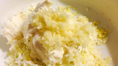 закусочные бутерброды со шпротами