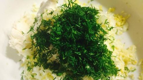 закусочные бутерброды со шпротами