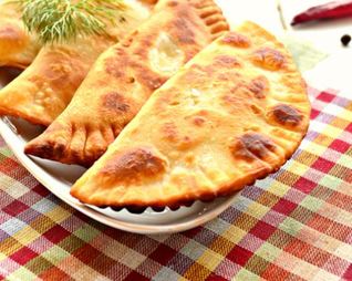 Чебуреки с куриным фаршем