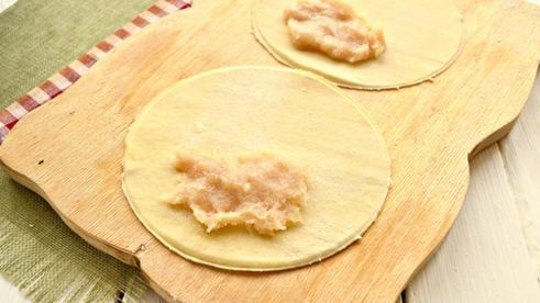 чебуреки с куриным фаршем