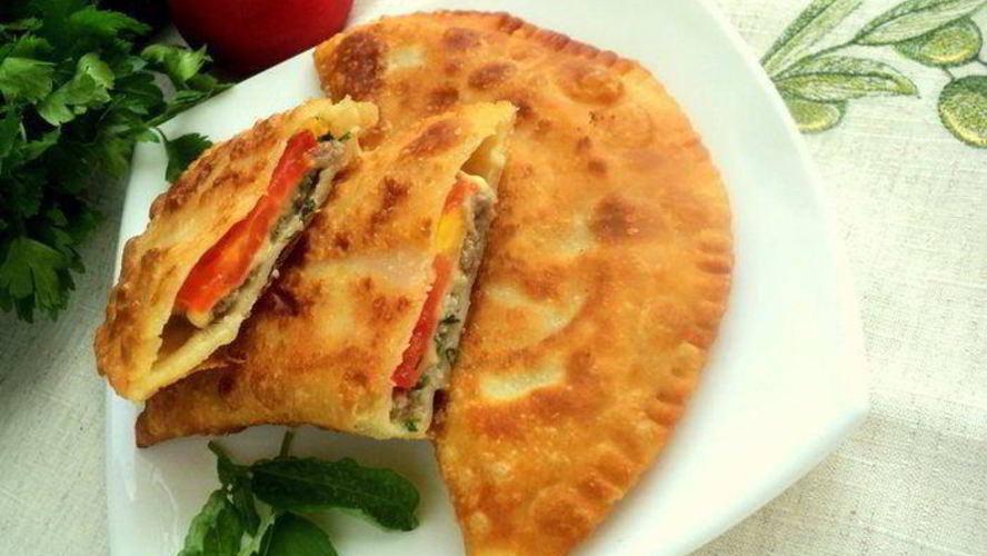 Рецепт чебуреков с сюрпризом