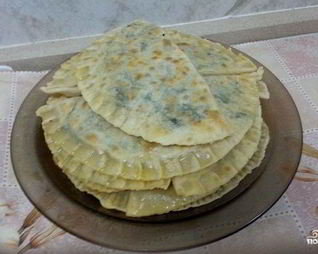 Постные чебуреки с зеленью