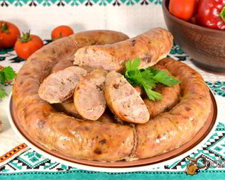 Домашняя мясная колбаса с овсянкой и паприкой