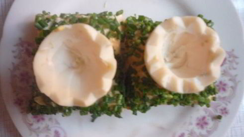 фаршированные яйца цыплята