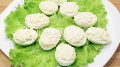 яйца фаршированные икрой