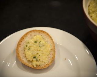 Гренки с сыром и чесноком