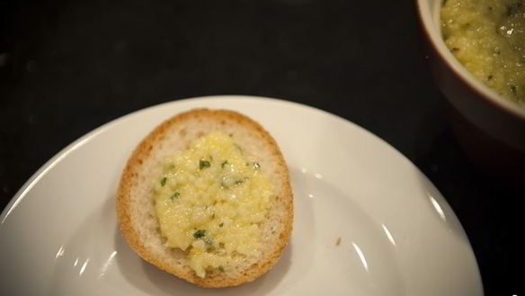 Рецепт Гренков с сыром и чесноком