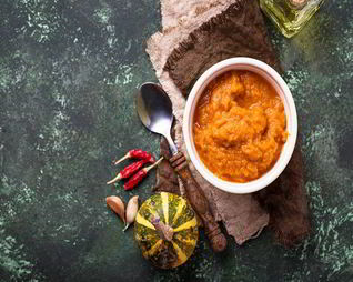 Кабачковая икра с томатной пастой и перцем