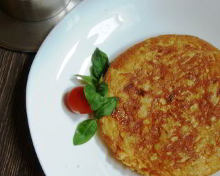 Испанская тортилья с картофелем и луком