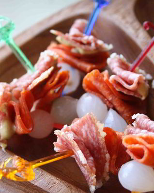 Канапе мясные