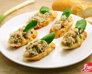 Канапе с киноа и сельдью