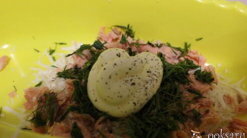 канапе с плавленным сырком и форелью