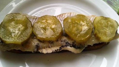 канапе с сельдью