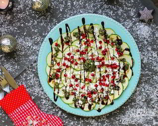 Новогодняя закуска из цуккини