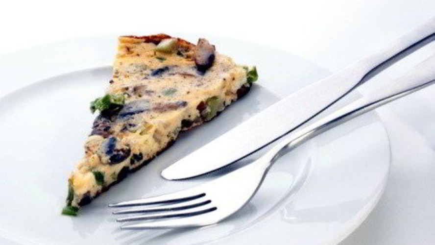 Рецепт грибного омлета с тимьяном и горгонзолой