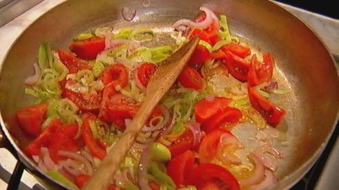 омлет с баклажанами, помидорами и луком