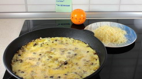 омлет с грибами и картофелем