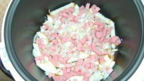 омлет с колбасой в мультиварке