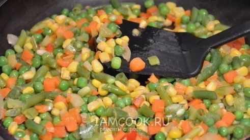 омлет с мексиканской овощной смесью