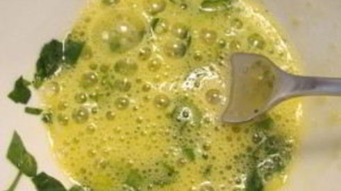 омлет с петрушкой и зеленым луком