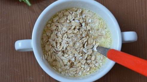 омлет с рукколой и овсяными хлопьями