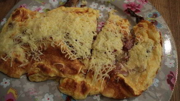 Рецепт Омлета с ветчиной и шампиньонами