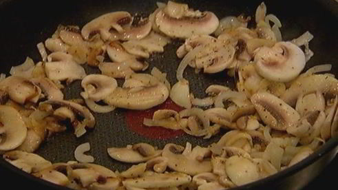 омлет с ветчиной и шампиньонами