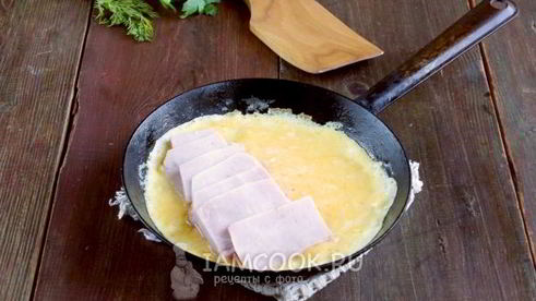 омлет с ветчиной