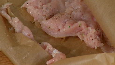 простой омлет с курицей и шампиньонами