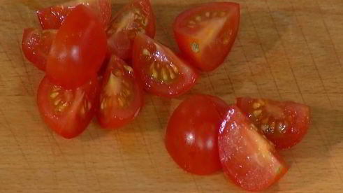 простой омлет с курицей и шампиньонами