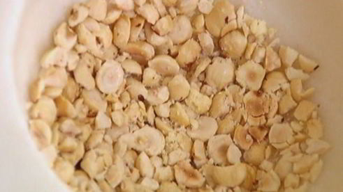 шоколадный омлет с орехами