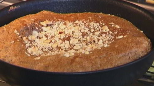 шоколадный омлет с орехами