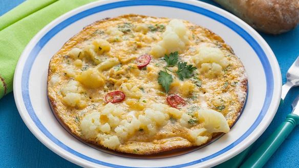 Рецепт Вкусного омлета с цветной капустой и томатной пастой