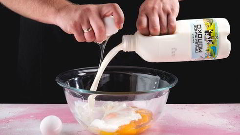 яркий омлет с овощами