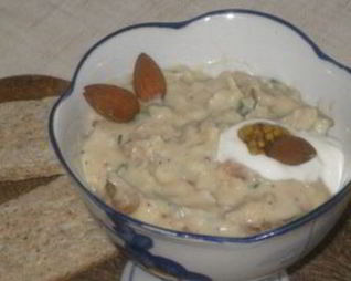 Фасолевый паштет с карамелизированным луком и имбирем