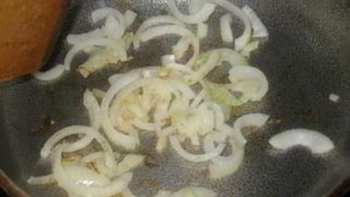 фасолевый паштет с карамелизированным луком и имбирем