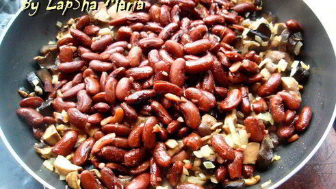 паштет из фасоли с грибами