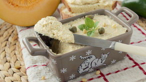 Рецепт Паштета из куриной грудки с тыквой и кедровыми орешками