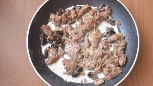 паштет из куриной печени с черносливом и грецкими орехами