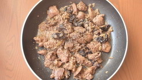 паштет из куриной печени с черносливом и грецкими орехами