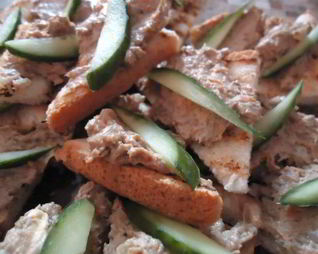 Паштет из куриной печени с фисташками