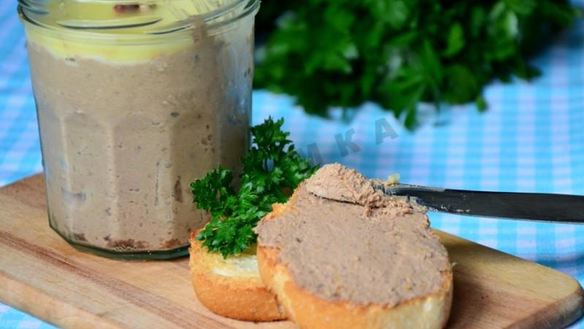 Рецепт Паштета из куриной печени с горохом нут