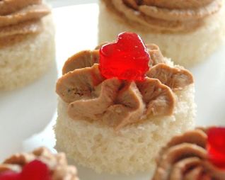 Паштет из куриной печени с клюквенным желе