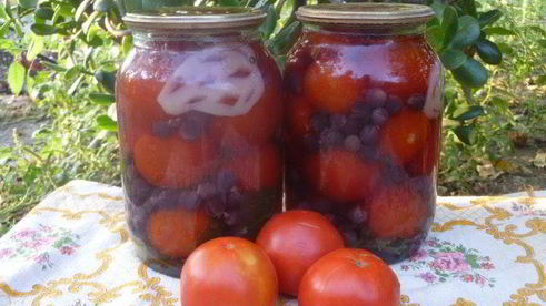 помидоры с виноградом и сладким перцем