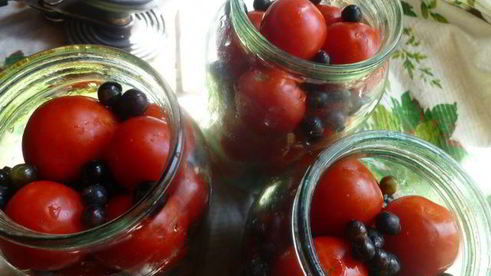 помидоры с виноградом и сладким перцем