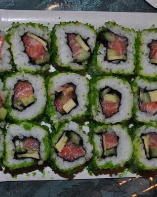 Ролл Калифорния с лососем