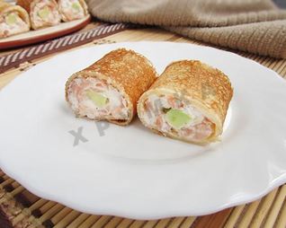 Роллы из блинов с начинкой