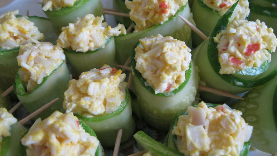 Рецепт роллов из огурца с крабовыми палочками
